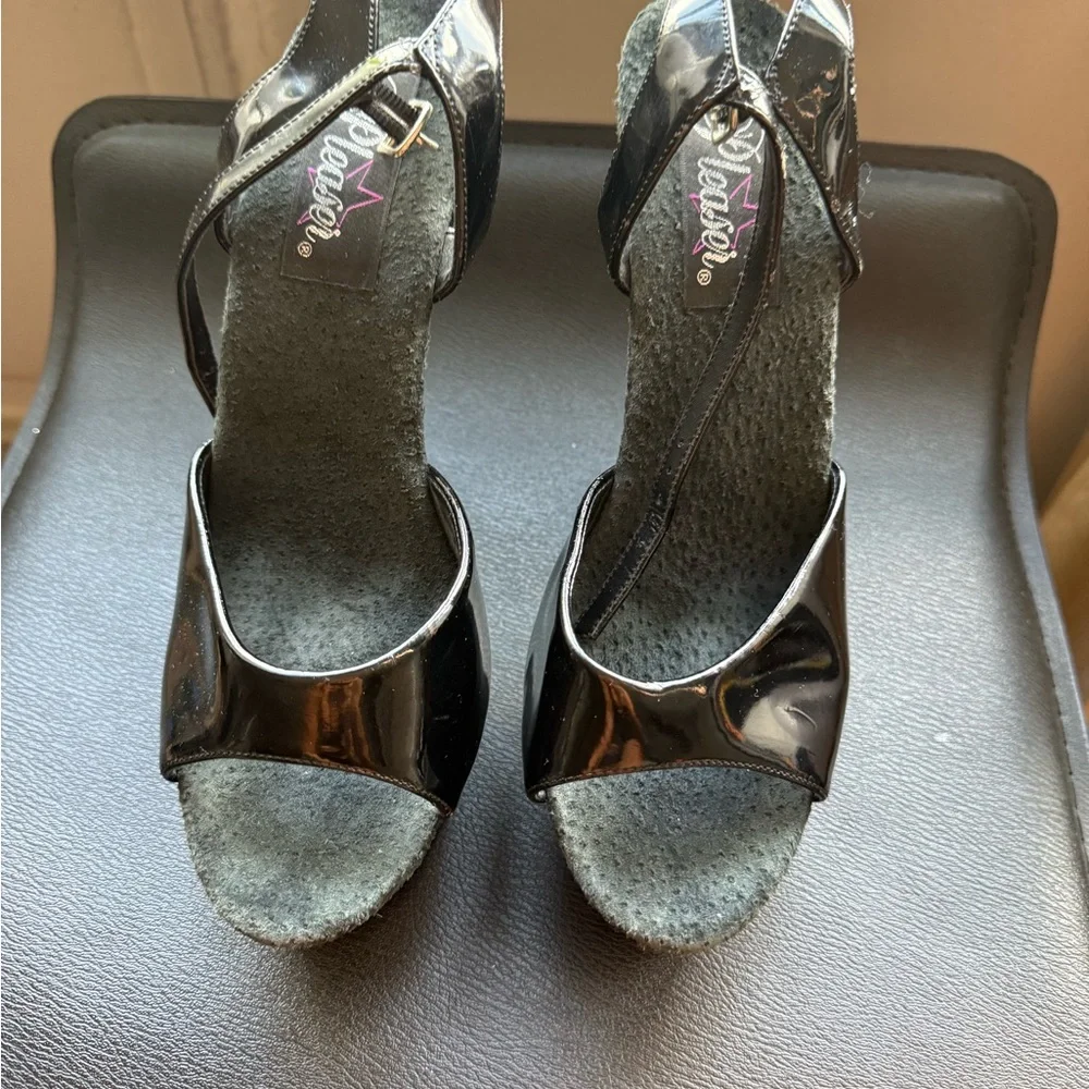 Pleaser Glossy Black Platform Heels - Picture 5 of 8